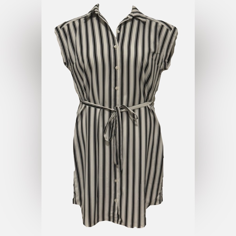 🤍🖤WORN ONCE, Express black and white striped dress!🖤🤍